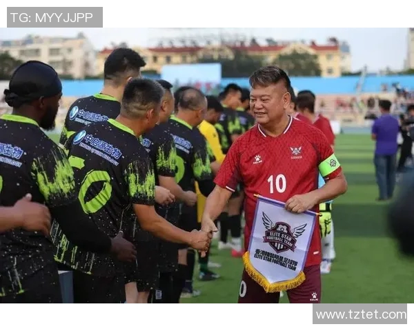 唯一向中国捐款的足球明星背后故事与公益影响力揭秘