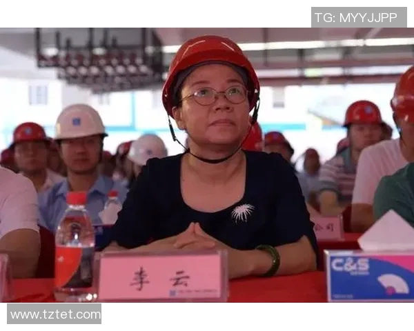 足球球星深圳行为中心推动城市体育发展新篇章