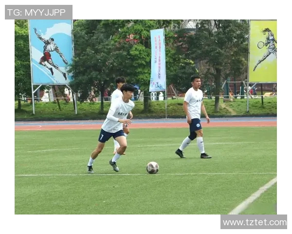 足球巨星背后的爱情故事 揭开绿茵场上的情感秘辛